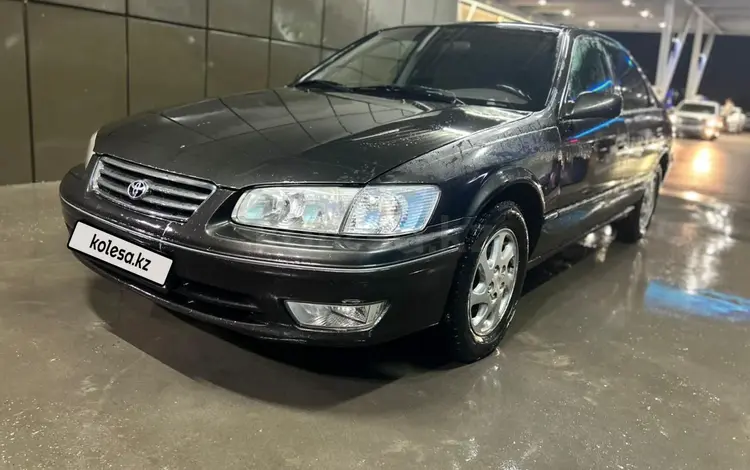 Toyota Camry 2000 года за 3 650 000 тг. в Алматы