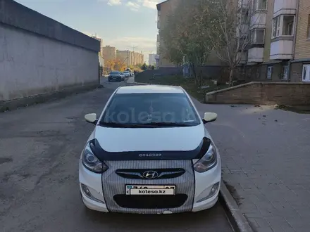 Hyundai Accent 2013 года за 3 650 000 тг. в Астана – фото 2