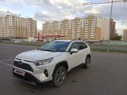 Toyota RAV4 2020 годаүшін14 800 000 тг. в Астана – фото 3