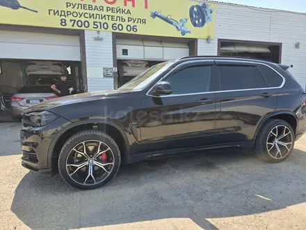 BMW X5 2017 года за 17 000 000 тг. в Атырау – фото 12