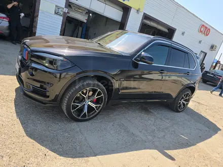 BMW X5 2017 года за 17 000 000 тг. в Атырау – фото 9