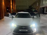 Toyota Camry 2017 года за 8 000 000 тг. в Актобе