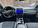 Toyota Camry 2017 годаүшін8 000 000 тг. в Актобе – фото 4