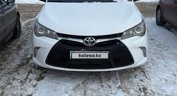 Toyota Camry 2017 года за 8 000 000 тг. в Актобе – фото 5