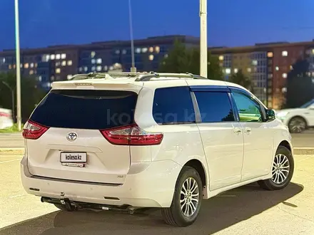 Toyota Sienna 2018 года за 13 000 000 тг. в Уральск – фото 3