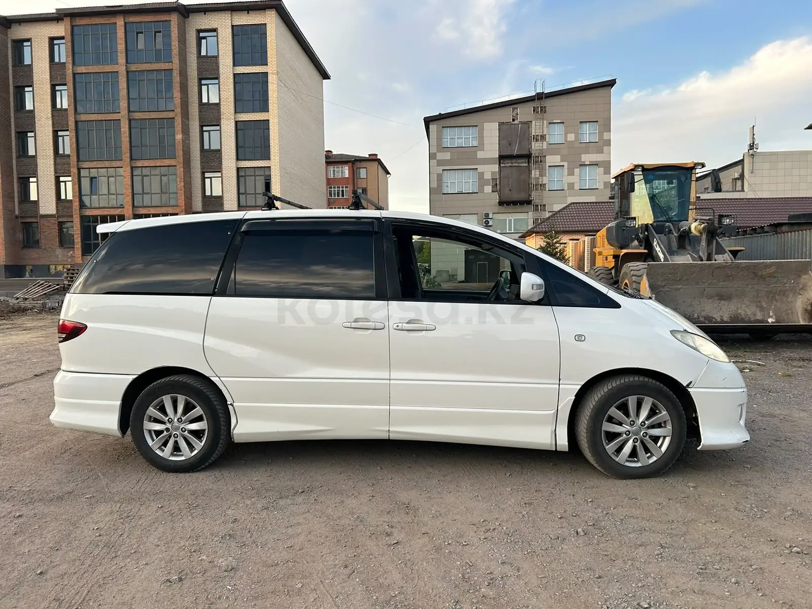 Toyota Estima, 2003