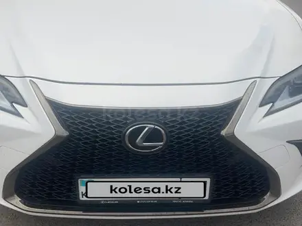 Lexus ES 250 2022 года за 24 000 000 тг. в Алматы – фото 2