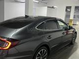 Hyundai Sonata 2021 года за 13 000 000 тг. в Алматы – фото 4