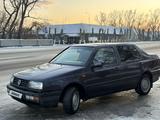 Volkswagen Vento 1994 года за 1 570 000 тг. в Караганда