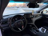 Toyota Camry 2024 года за 19 000 000 тг. в Павлодар – фото 2