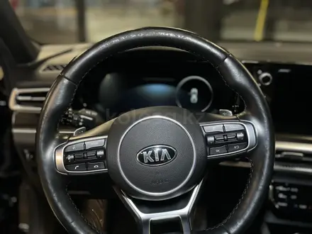 Kia K5 2021 года за 13 500 000 тг. в Алматы – фото 13