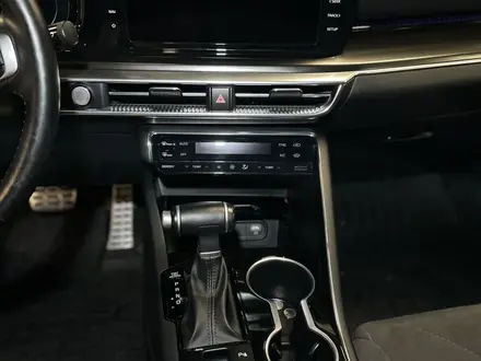 Kia K5 2021 года за 13 500 000 тг. в Алматы – фото 14