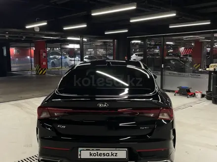 Kia K5 2021 года за 13 500 000 тг. в Алматы – фото 6