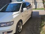 Mitsubishi Chariot 1999 годаfor2 100 000 тг. в Алматы – фото 2