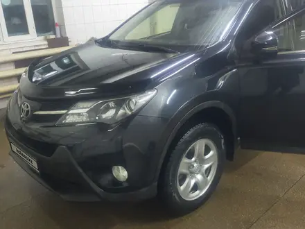 Toyota RAV4 2014 года за 10 800 000 тг. в Астана