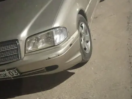 Mercedes-Benz C 200 1996 года за 2 000 000 тг. в Астана