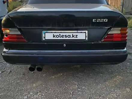 Mercedes-Benz E 200 1993 года за 1 000 000 тг. в Усть-Каменогорск – фото 3