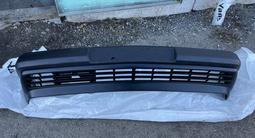 Передний бампер на Mercedes W124 за 50 000 тг. в Астана