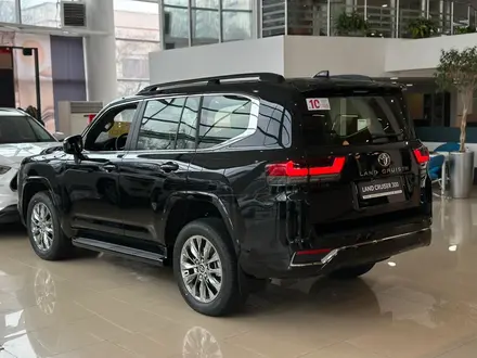 Toyota Land Cruiser Premium+ 2025 года за 72 090 000 тг. в Алматы – фото 11