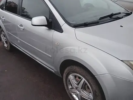 Ford Focus 2005 года за 2 400 000 тг. в Астана – фото 3