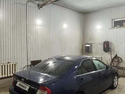 Toyota Camry 2004 года за 4 100 000 тг. в Актобе – фото 5