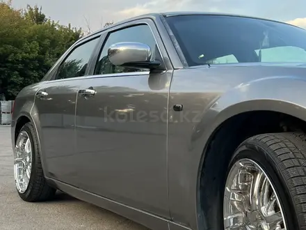 Chrysler 300C 2006 года за 4 200 000 тг. в Алматы – фото 10