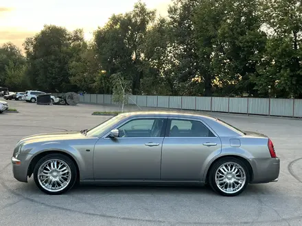 Chrysler 300C 2006 года за 4 200 000 тг. в Алматы – фото 3