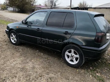 Volkswagen Golf 1995 года за 1 400 000 тг. в Байсерке – фото 3