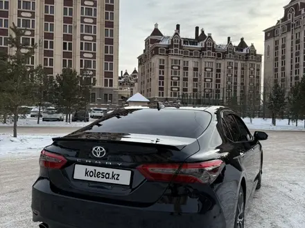 Toyota Camry 2023 года за 14 700 000 тг. в Астана – фото 4