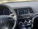 Hyundai Elantra 2019 года за 5 250 000 тг. в Актау – фото 4
