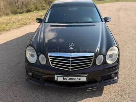 Mercedes-Benz E 500 2003 года за 6 200 000 тг. в Алматы – фото 11