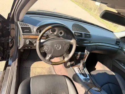 Mercedes-Benz E 500 2003 года за 6 200 000 тг. в Алматы – фото 34