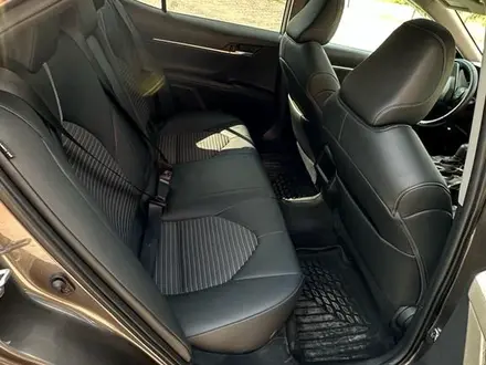 Toyota Camry 2021 года за 8 500 000 тг. в Актобе