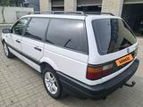 Volkswagen Passat 1991 года за 1 500 000 тг. в Уральск – фото 2