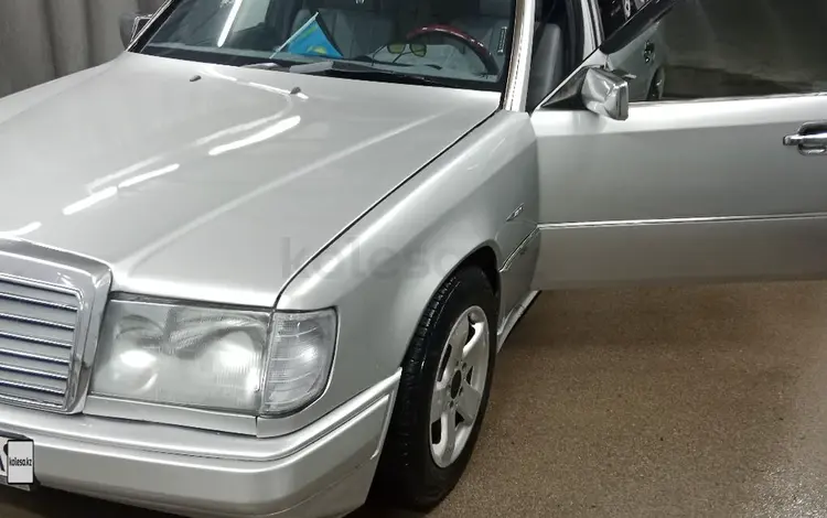 Mercedes-Benz E 260 1992 годаүшін1 700 000 тг. в Талдыкорган