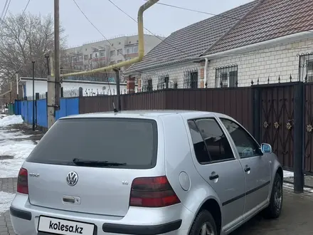 Volkswagen Golf 2001 года за 3 500 000 тг. в Актобе – фото 3