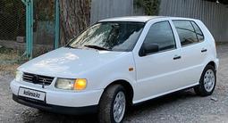 Volkswagen Polo 1998 года за 1 400 000 тг. в Алматы – фото 3