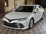 Toyota Camry 2019 года за 13 200 000 тг. в Шымкент