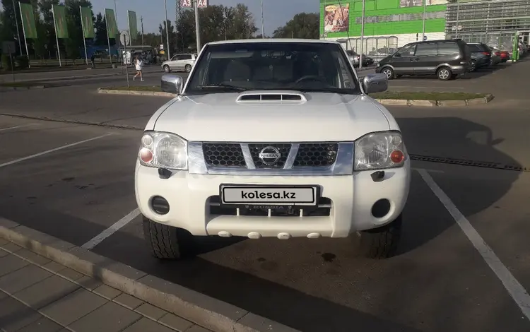Nissan NP300 2014 года за 2 750 000 тг. в Павлодар