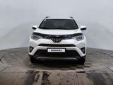 Toyota RAV4 2017 года за 10 990 000 тг. в Астана – фото 2