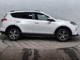 Toyota RAV4 2017 года за 10 990 000 тг. в Астана – фото 4
