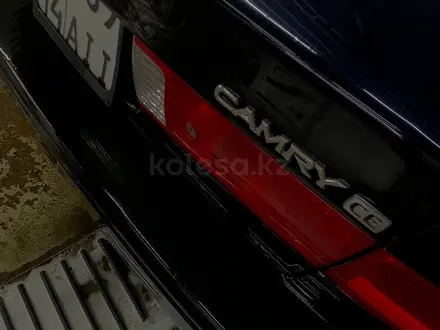 Toyota Camry 2000 года за 2 700 000 тг. в Павлодар – фото 2