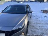 Hyundai Elantra 2021 года за 8 300 000 тг. в Астана – фото 2
