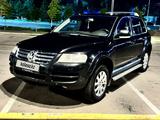 Volkswagen Touareg 2004 года за 4 250 000 тг. в Алматы – фото 3