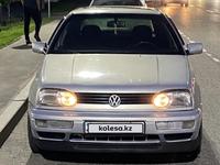 Volkswagen Golf 1995 годаүшін1 900 000 тг. в Алматы