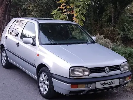 Volkswagen Golf 1996 года за 2 400 000 тг. в Тараз