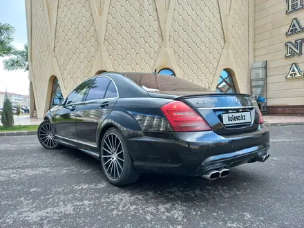 Mercedes-Benz S 500 2005 года за 7 000 000 тг. в Тараз – фото 2