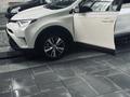 Toyota RAV4 2016 годаfor11 600 000 тг. в Алматы – фото 6