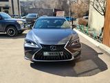 Lexus ES 350 2022 года за 29 500 000 тг. в Алматы – фото 3