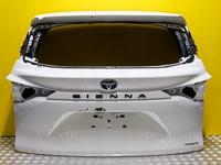 Toyota Sienna крышка багажника (2020-2023) за 110 000 тг. в Алматы